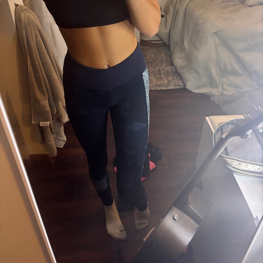 Fun navy patterned lululemon leggings